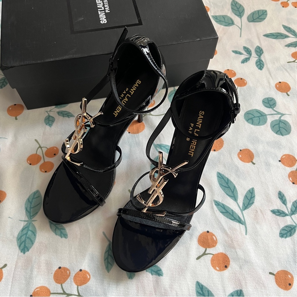 Saint Laurent Cassandra Hee